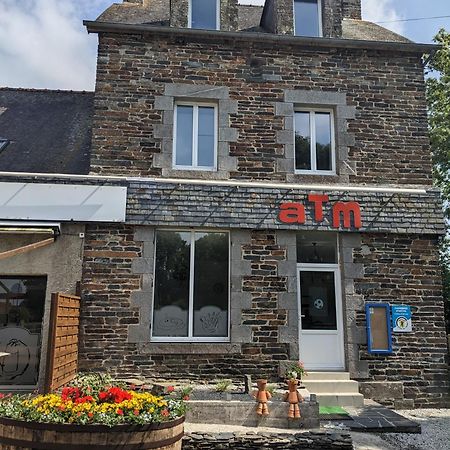 Auberge Des Trains Mythiques Chambres D'Hotes A Gouarec Au Pied De La Velodyssee Laniscat Exterior photo